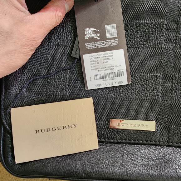 Authentic burberry messenger bag - Picture 1 of 6